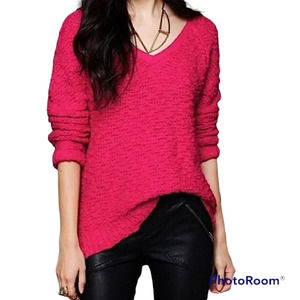 Free People Oversized Knobby Fuzzy Knit V Neck Sweater Hot Bright Berry Pink XS